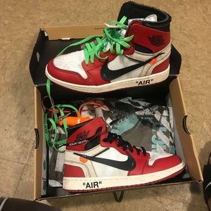 OFF-WHITE JORDAN 1